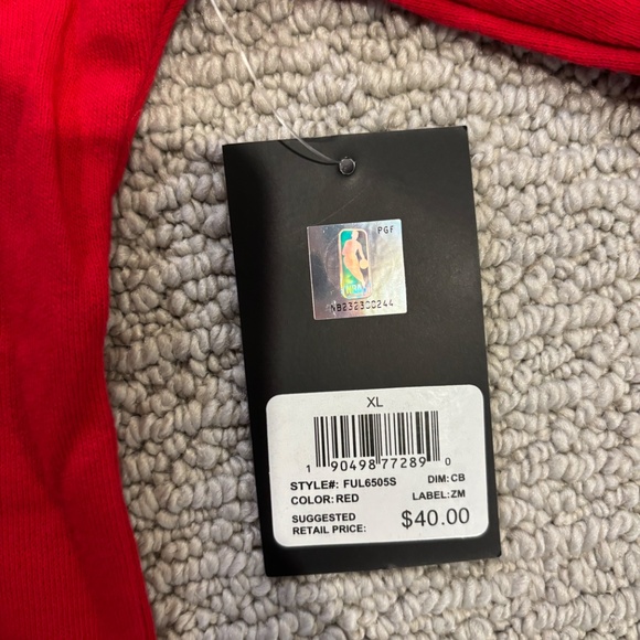 Chicago Bulls Crop Sweatshirt - Picture 7 of 7